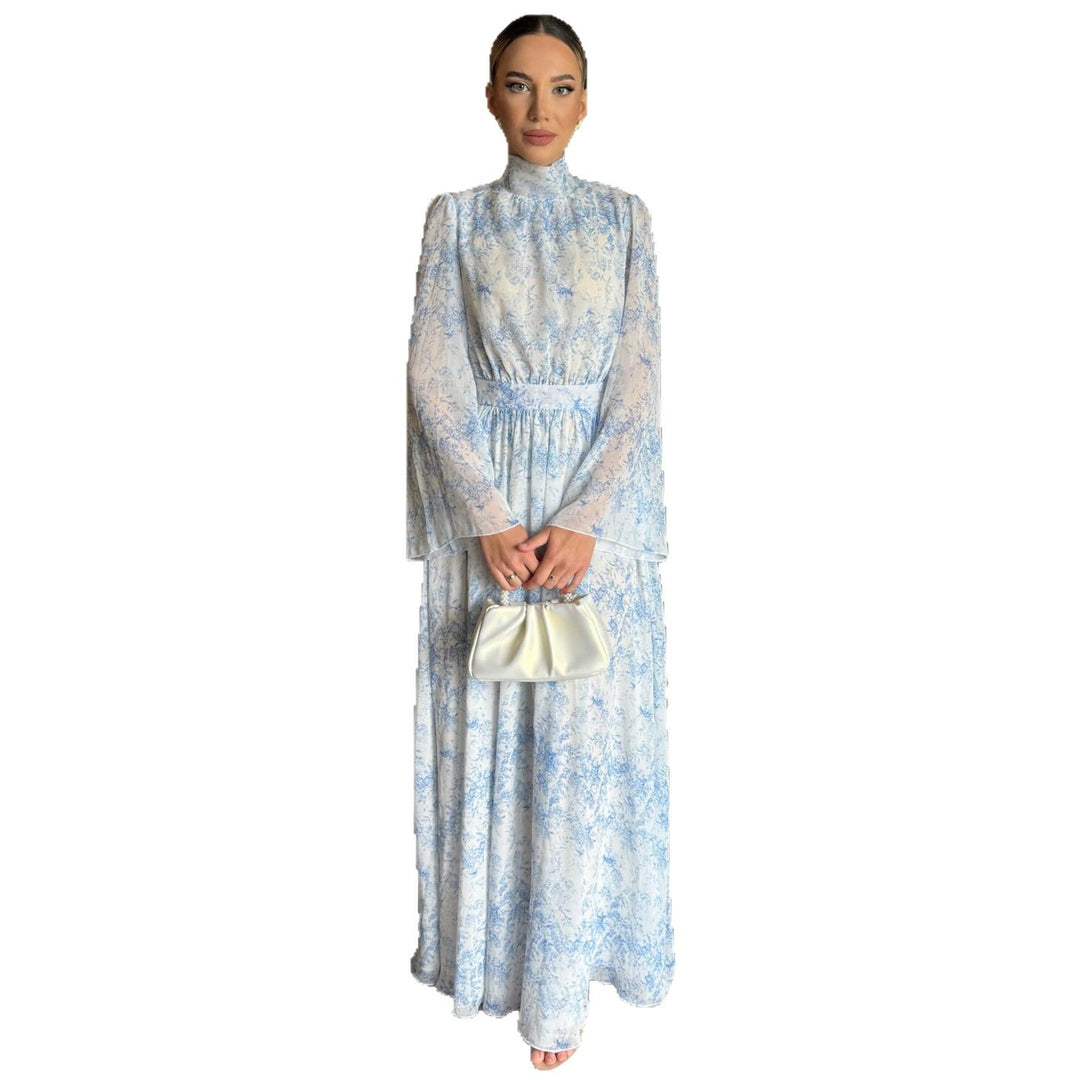 Kvinnelig maxi kjole med transparente ermer og elegant blomsterbroderi Skjora