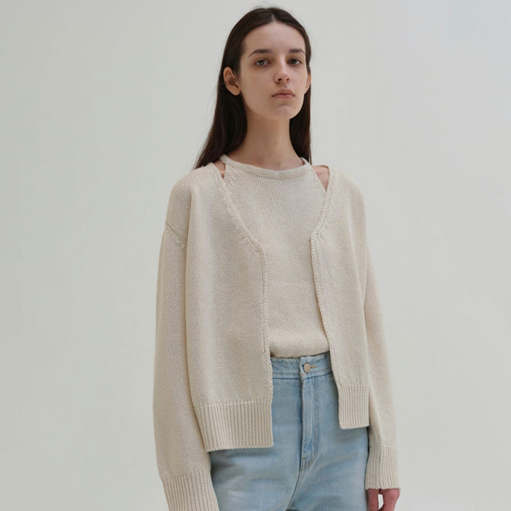 Kvinnens komfortable og elegante strikkede cardigan Skjora