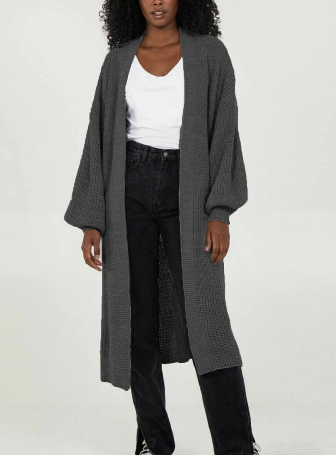 Kvinne strikket kåpe i uformell oversized design Skjora