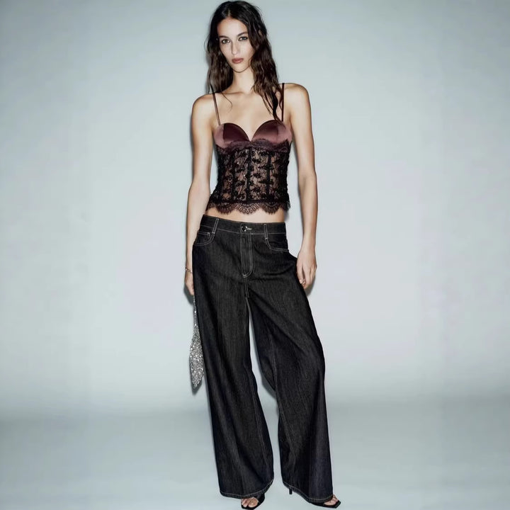 Dame spiss crop-top med hjerteformet utringning og elegant kant Skjora