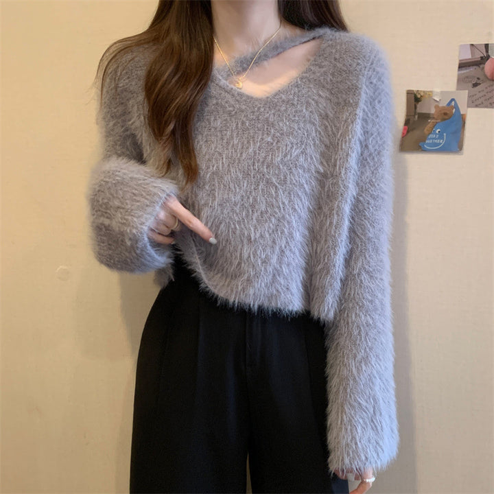 Kvinne Fluffy Genser med Casual Snitt og Dyp V-Hals Skjora