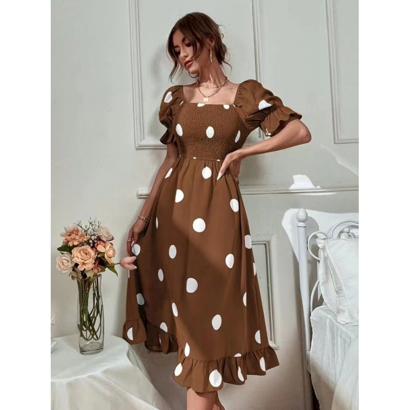 Dame Off-Shoulder Midi-Kjole med Volangkant og Prikkedesign Skjora