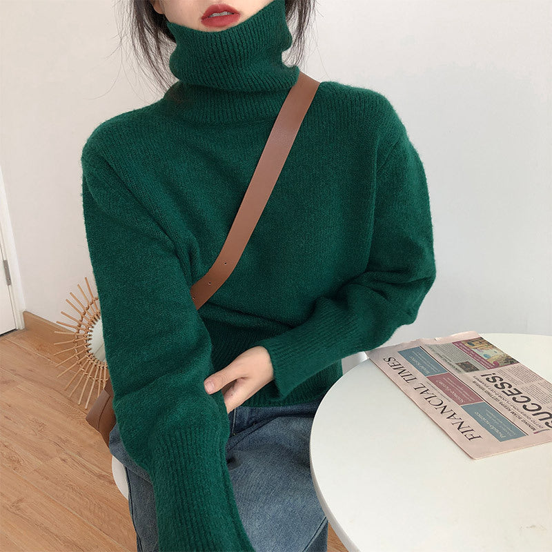 Kvinnelig Kose Turtleneck Genser laget av Fin Strikk Skjora