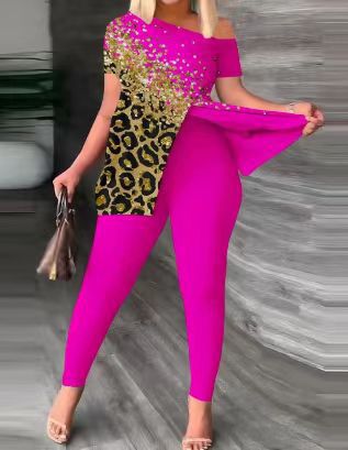 Dame Figurtilpasset Jumpsuit med Off-Shoulder Design og Glamorøse Akenter Skjora