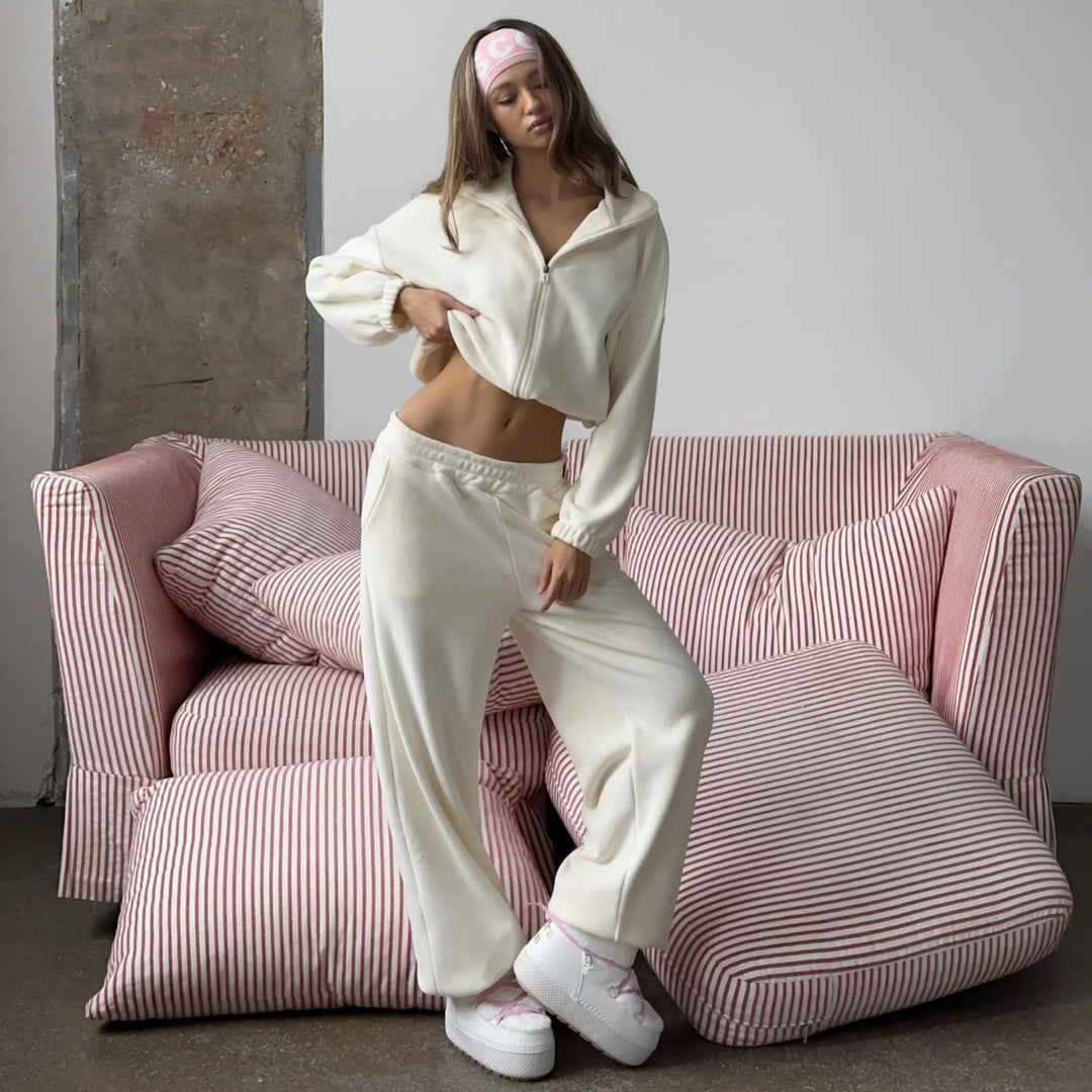 Kvinnelig sporty mikrofiber fritidssett med glidelås og elastisk midjebånd Skjora