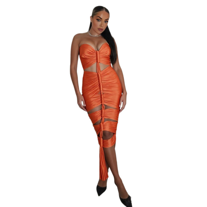 Dame Off-Shoulder Maxikjole med raffinerte Cut-Out-detaljer og elegant rynkeeffekt Skjora