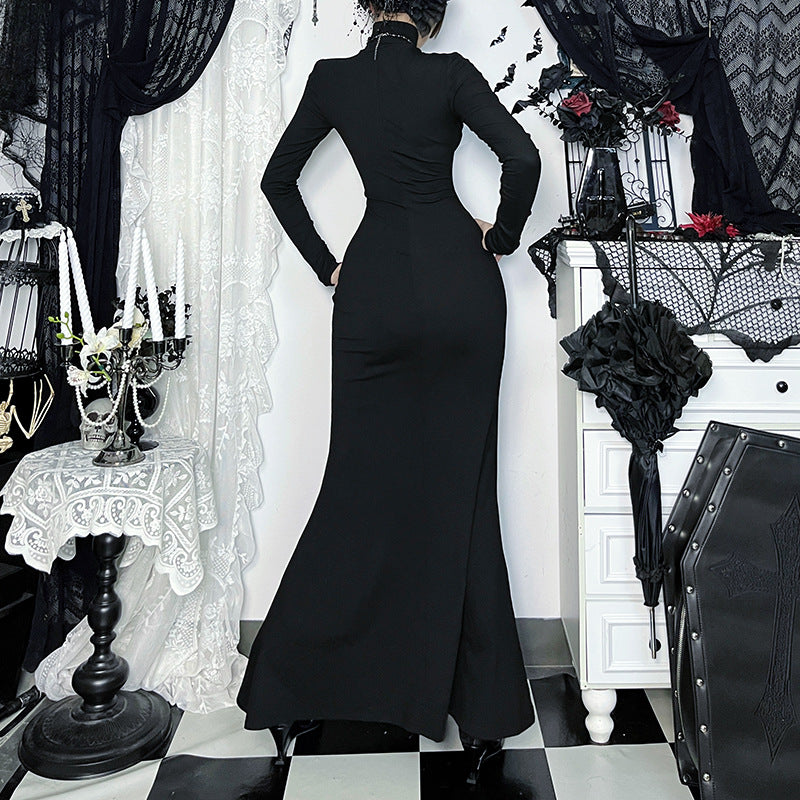 Kvinne Elegant Lang Kveldsdrakt i Viktoriansk Stil med Blonde Detaljer