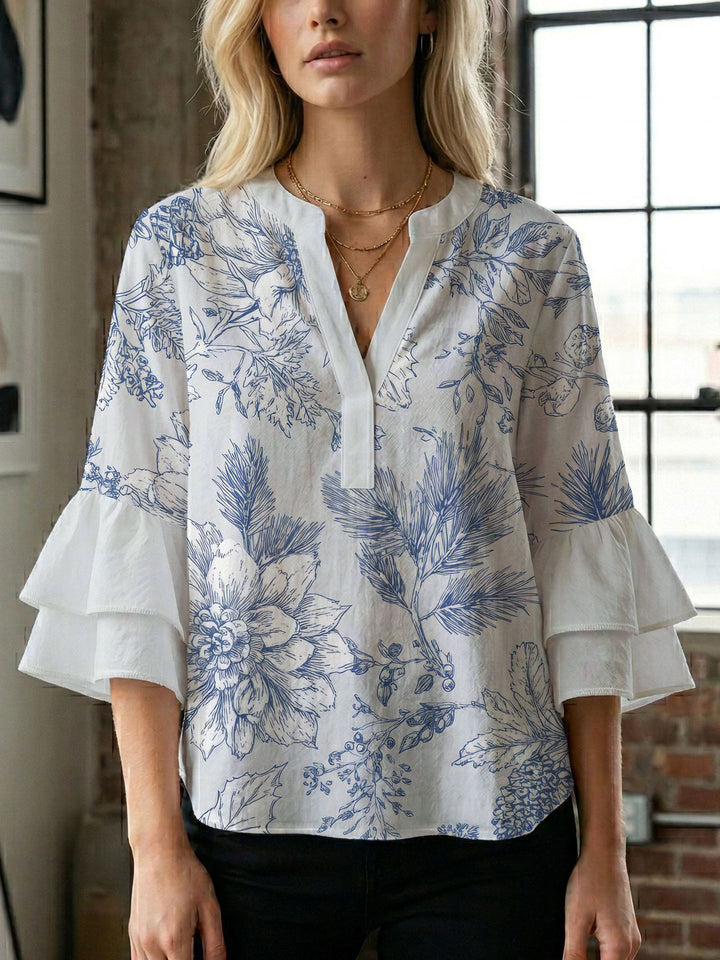 Damebluse med vakker blomstermønster Skjora