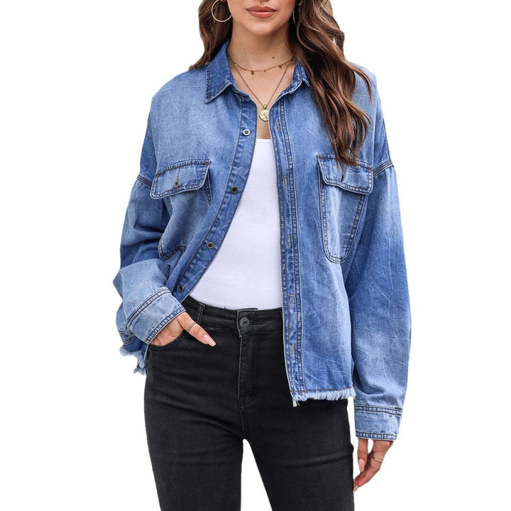 Damer Casual Denim Skjortejakke med Frynser på Mansjettene og Praktiske Lommer Skjora