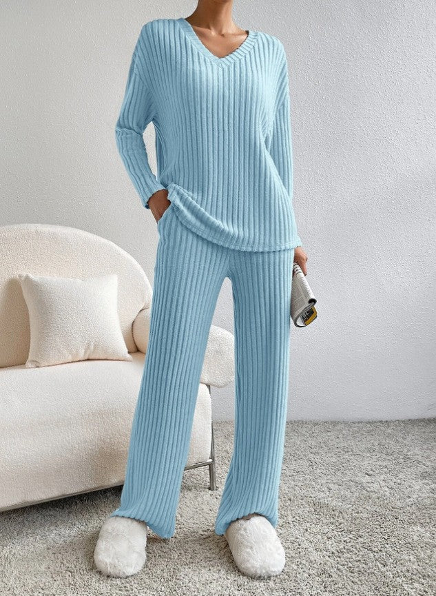 Kvinnens koselige strikkede jumpsuit i moderne ribbedesign Skjora