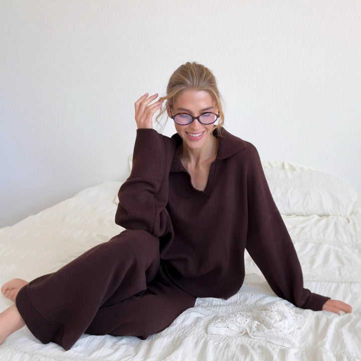 Damer casual strikket ensemble med løs passform og elegant V-hals Skjora