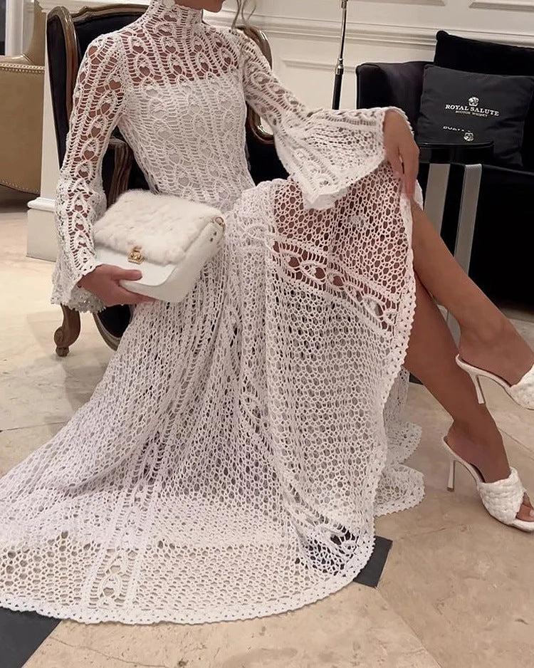 Kvinne Elegant Blonde Maxi Kjole med Høy Krage og Gjennomsiktige Ermer Skjora