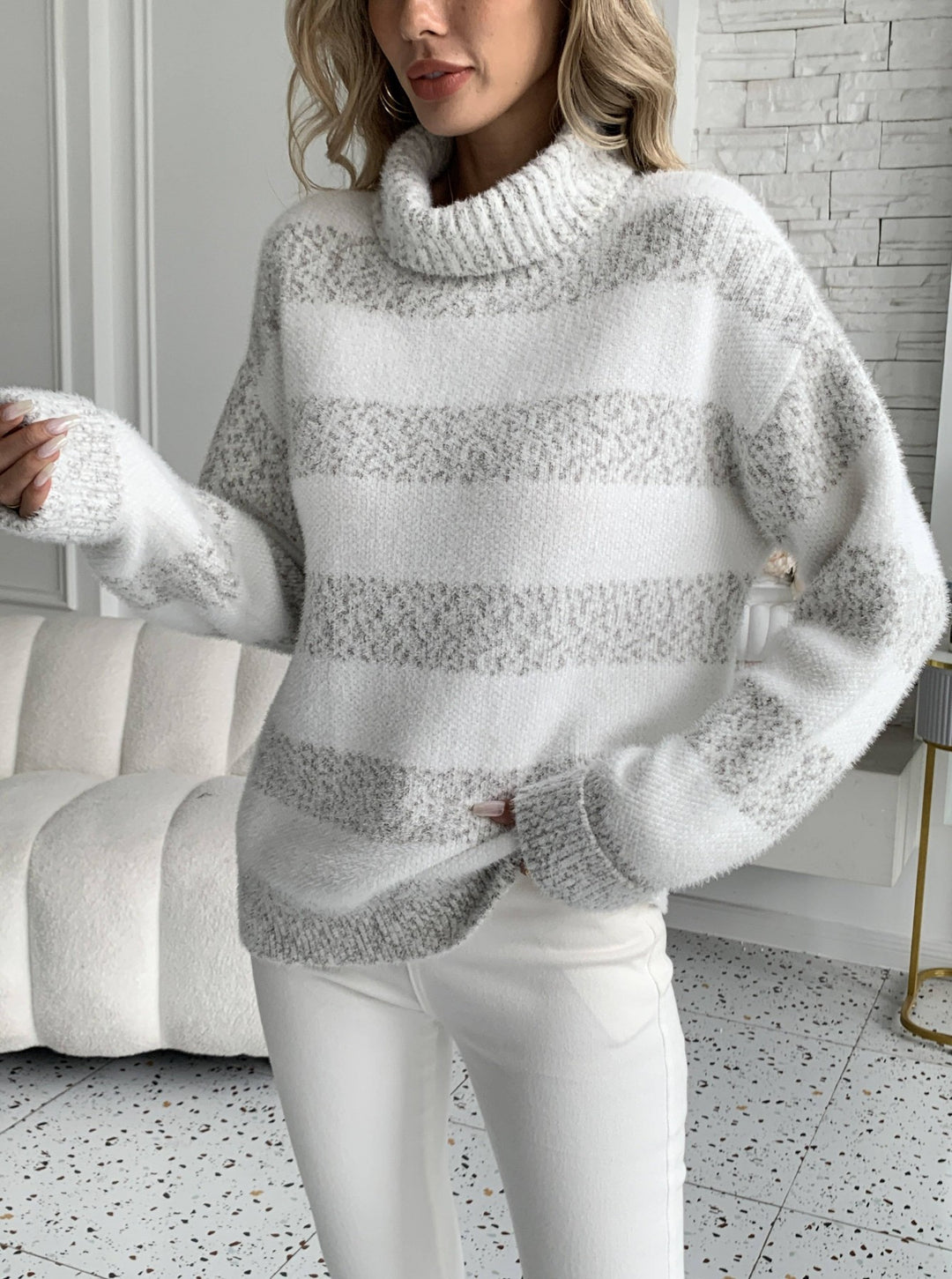 Dame Cozy Genser med Høy Krage og Stripet Design Skjora