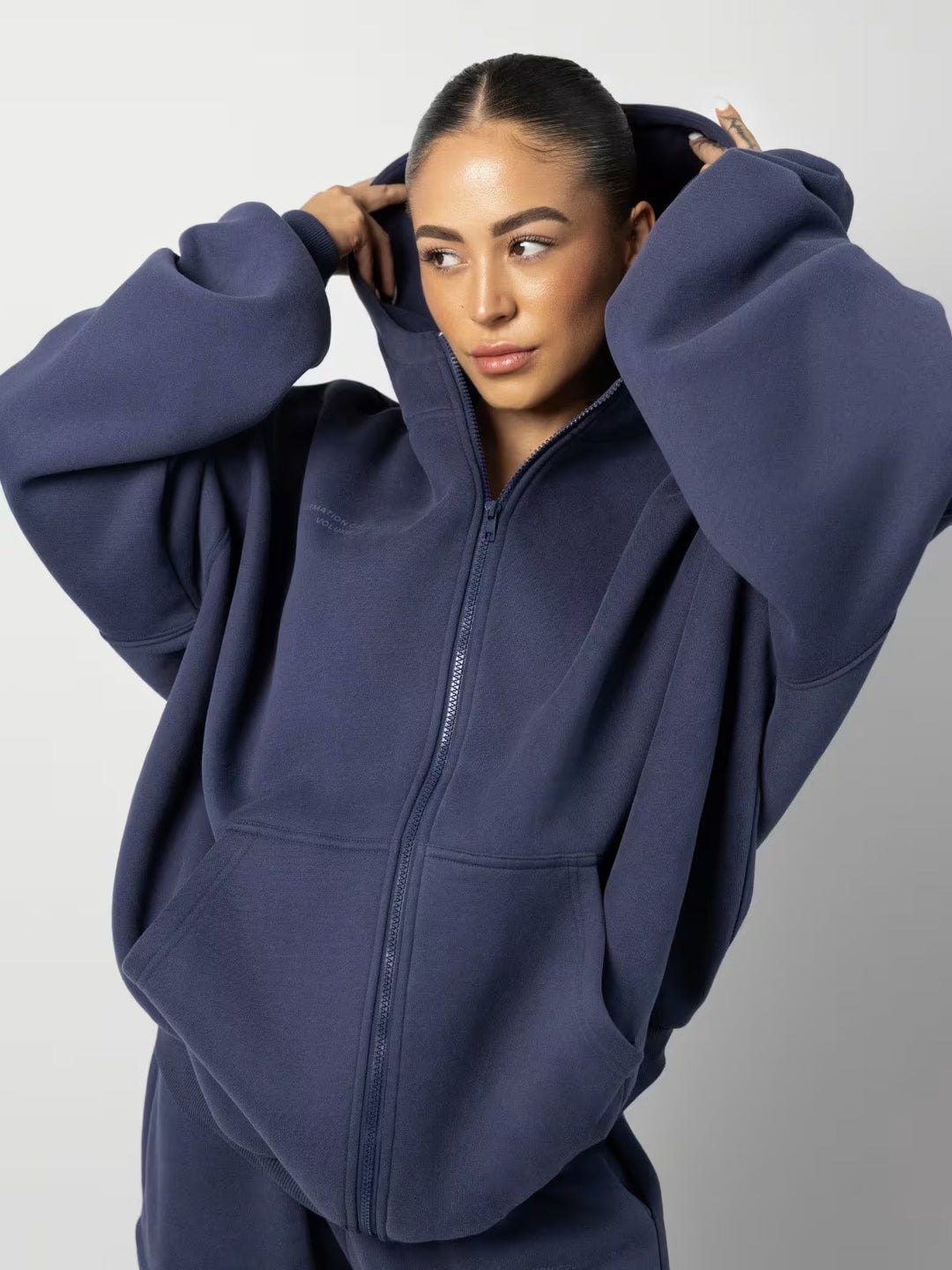 Kvinnenes casual fleece hettegenser og joggebukse-sett med glidelås og praktiske lommer