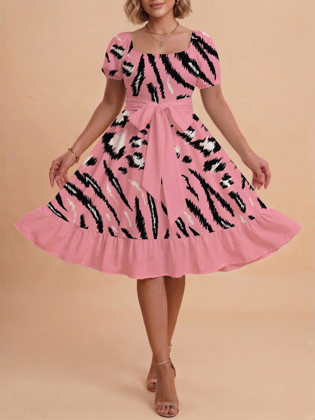 Damen Sommerliches Blumenkleid mit taillierbarem Gürtel und voluminösen Ärmeln Skjora