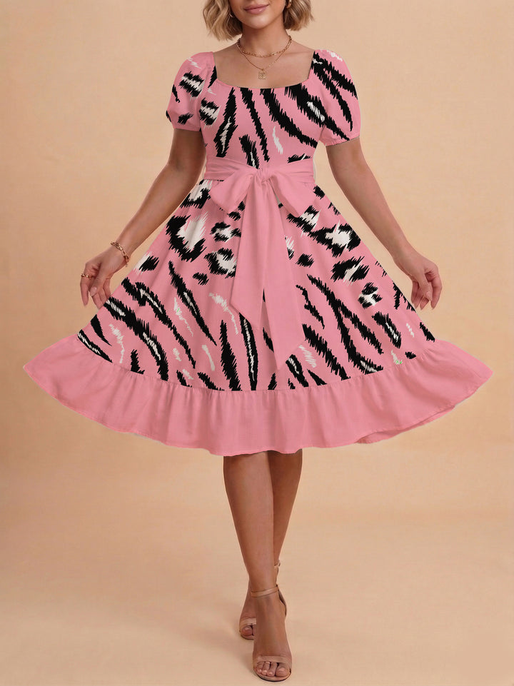 Damen Sommerliches Blumenkleid mit taillierbarem Gürtel und voluminösen Ärmeln Skjora