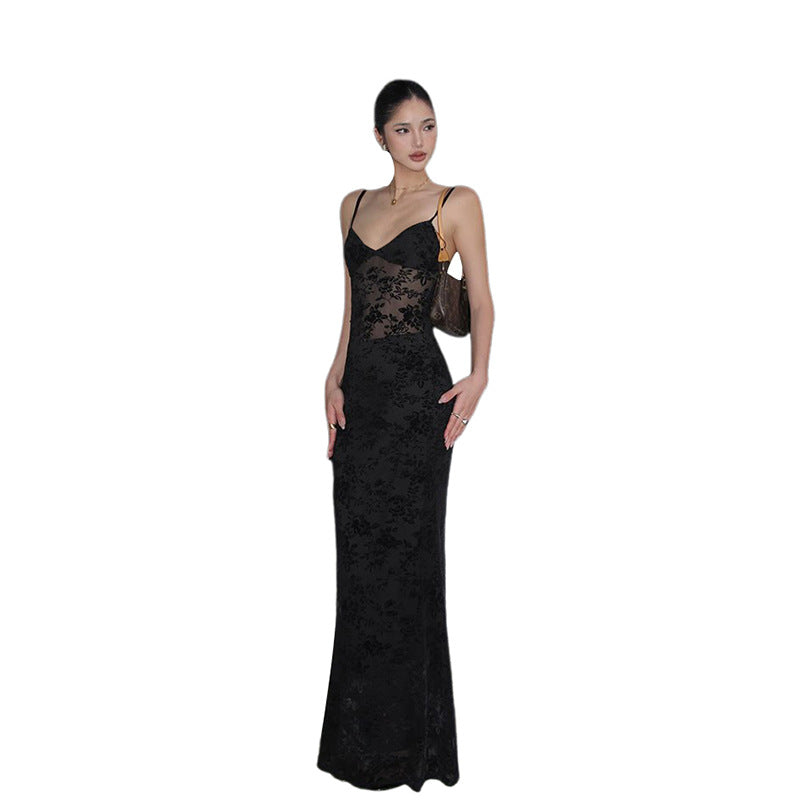 Dame Elegant spiss maxi-kjole med spaghetti-stropper og transparent utseende Skjora