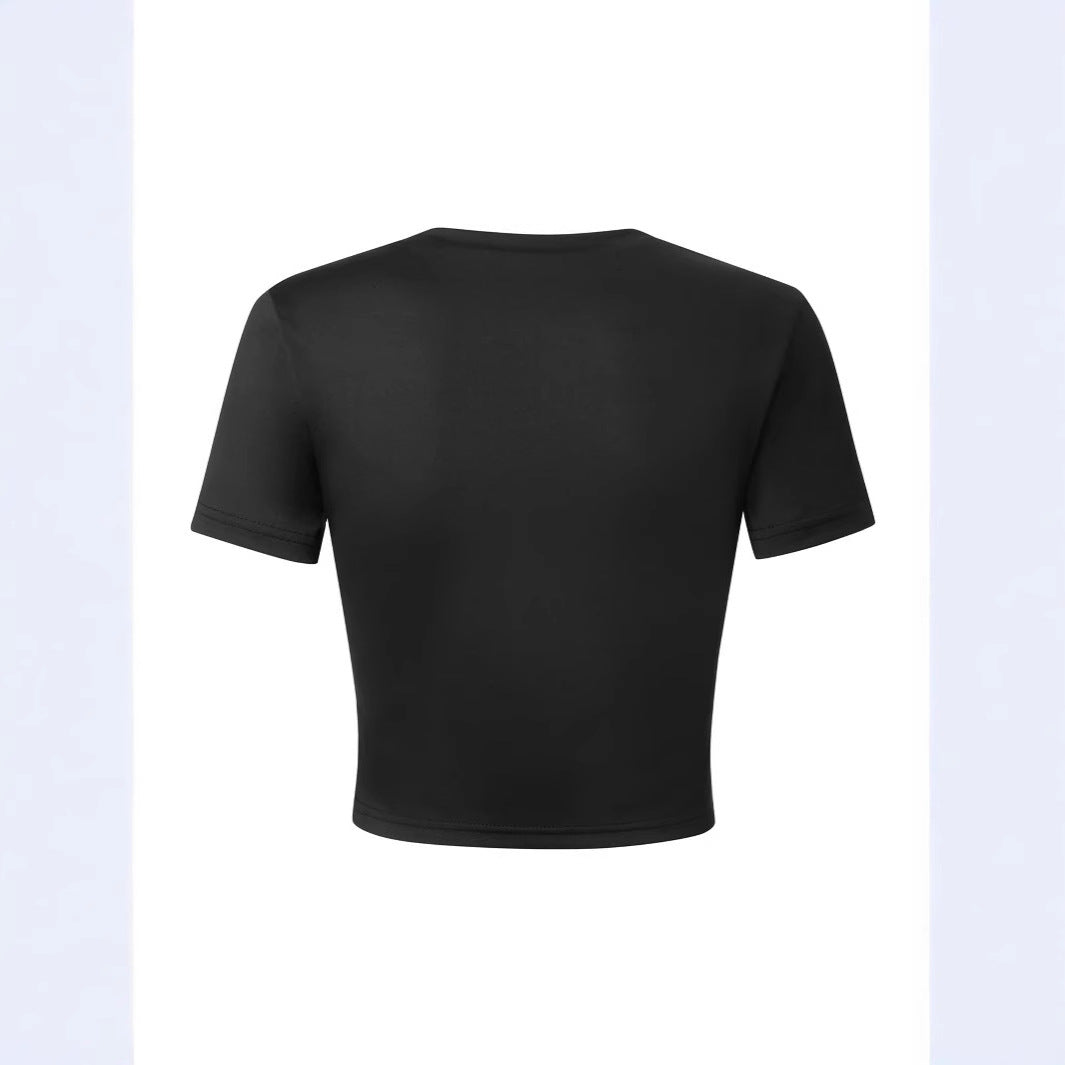 Dame Crop-Top med iøynefallende tekst Skjora