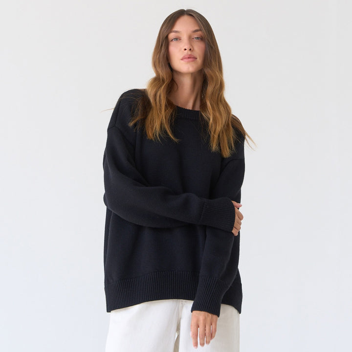 Oversized genser for damer med strukturert strikket mønster Skjora