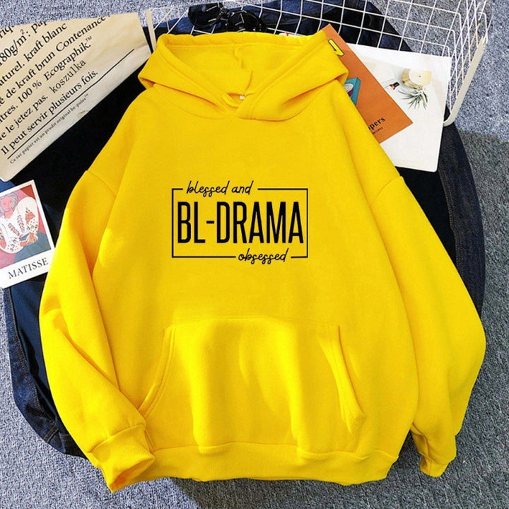 Dame hoodie med moderne statementtrykk Skjora