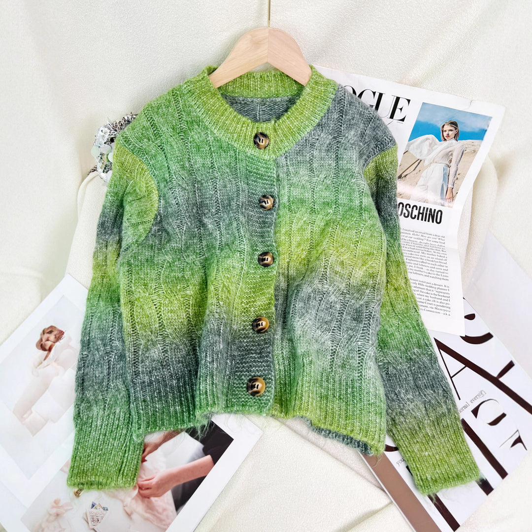 Kvinnenes elegante cardigan med moderne kabelmønster og gradient Skjora