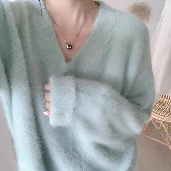 Damer Fluffy V-hals genser laget av Mohair Skjora