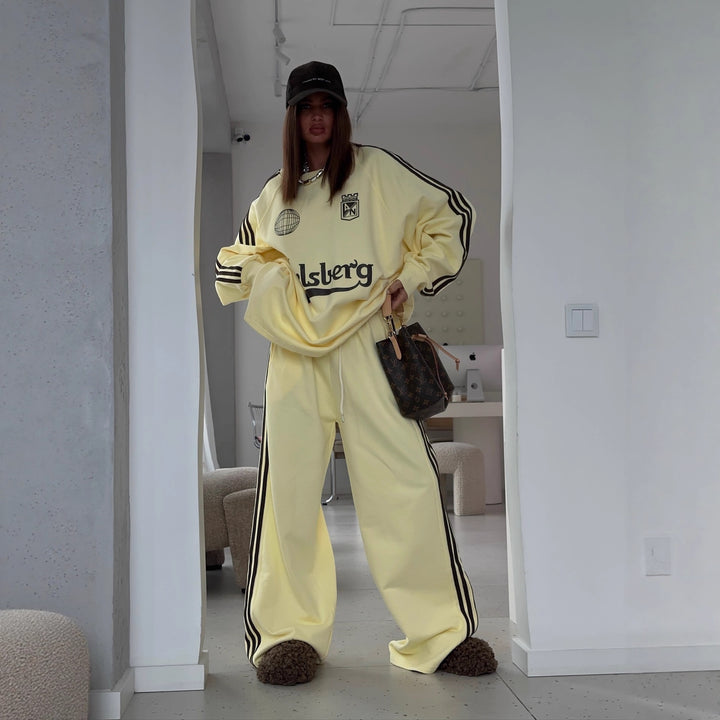 Kvinne casual joggedress med vid design og fargede detaljer Skjora