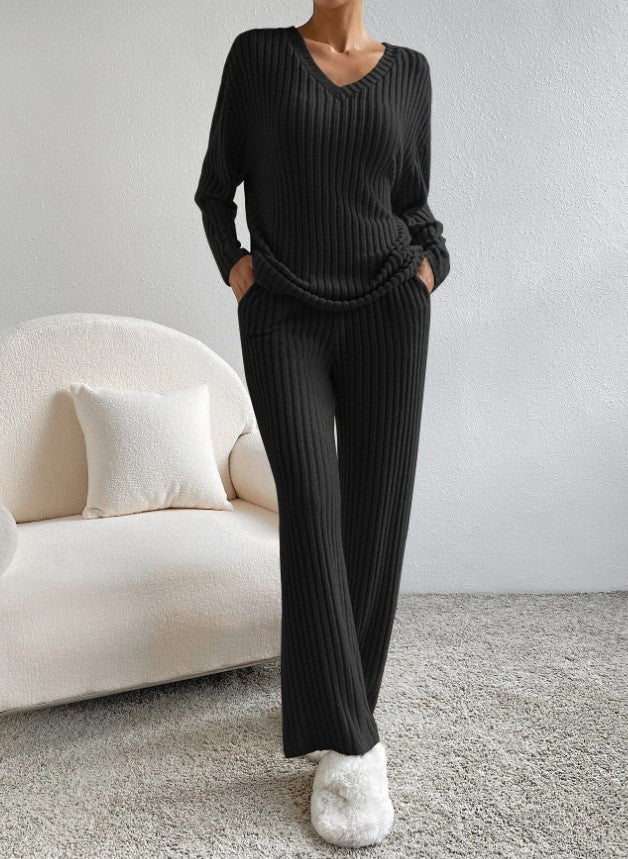 Kvinnens koselige strikkede jumpsuit i moderne ribbedesign Skjora
