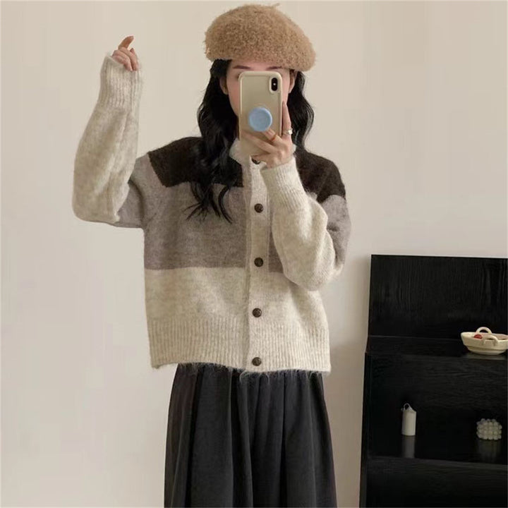 Women's Cozy Knitted Cardigan with Button Closure and Contrasting Color Stripes Skjora