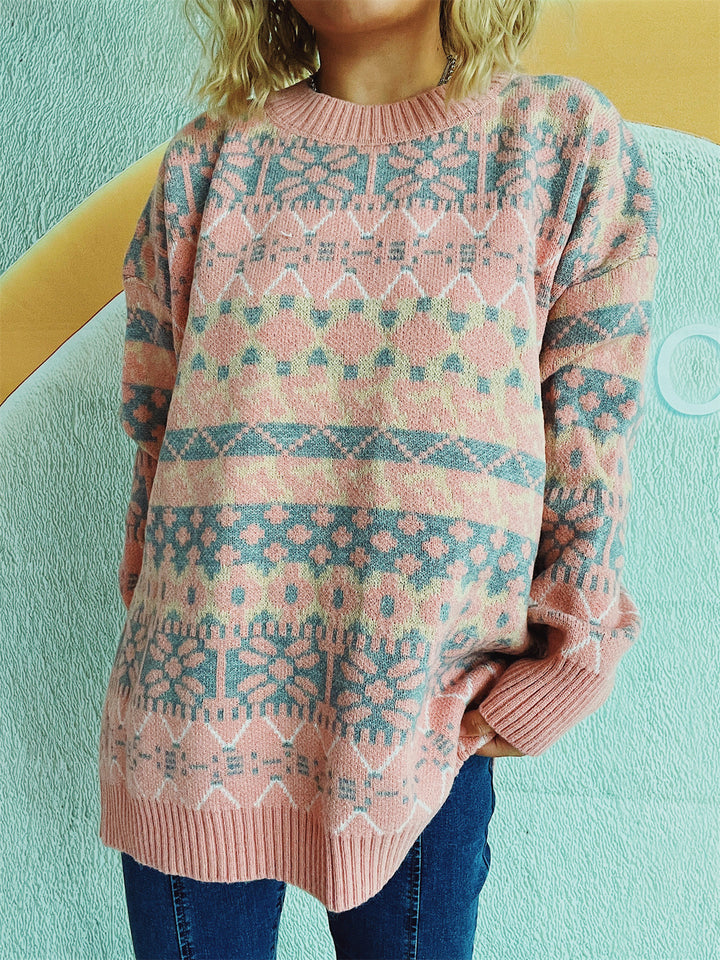 Woman comfortable sweater with traditional Norwegian pattern and relaxed fit Skjora