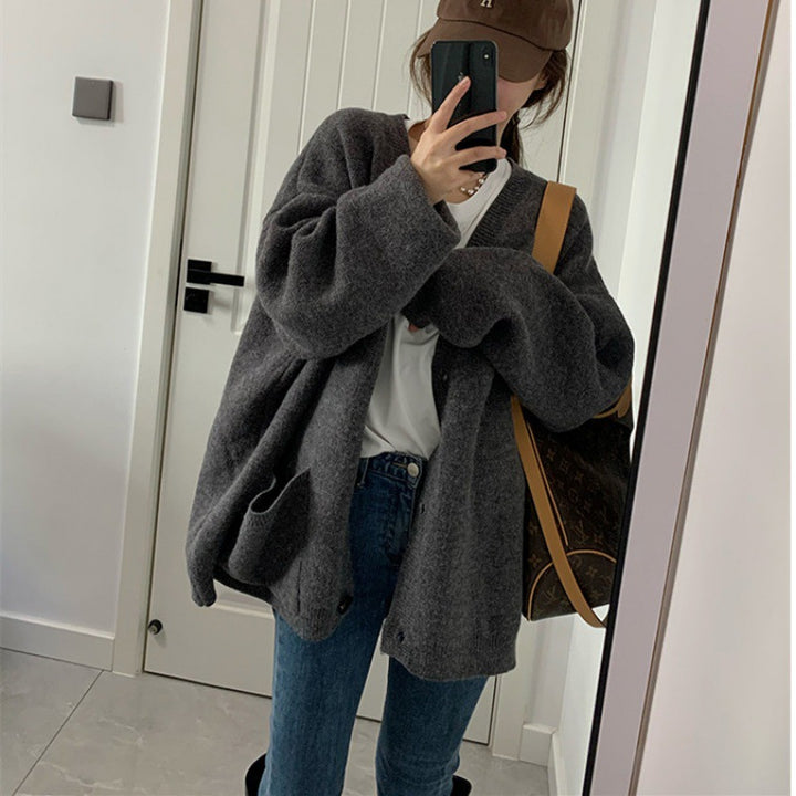 Kvinne Oversized Cardigan med Praktiske Lommer og V-Hals Skjora
