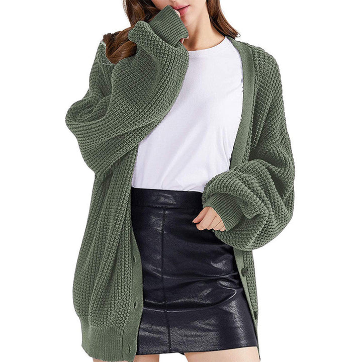 Kvinnes chunky strikket cardigan med en avslappet passform Skjora