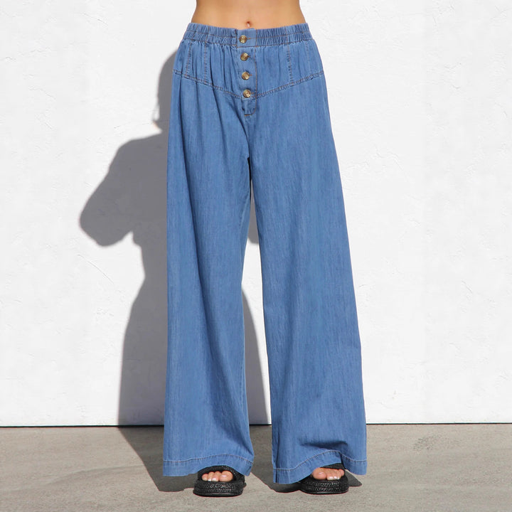Damer brede denim hotpants med elastisk liv og knappedetaljer Skjora
