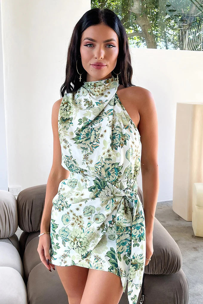 Damer Elegant Satinkjole med asymmetrisk snitt og raffinert bånd Skjora