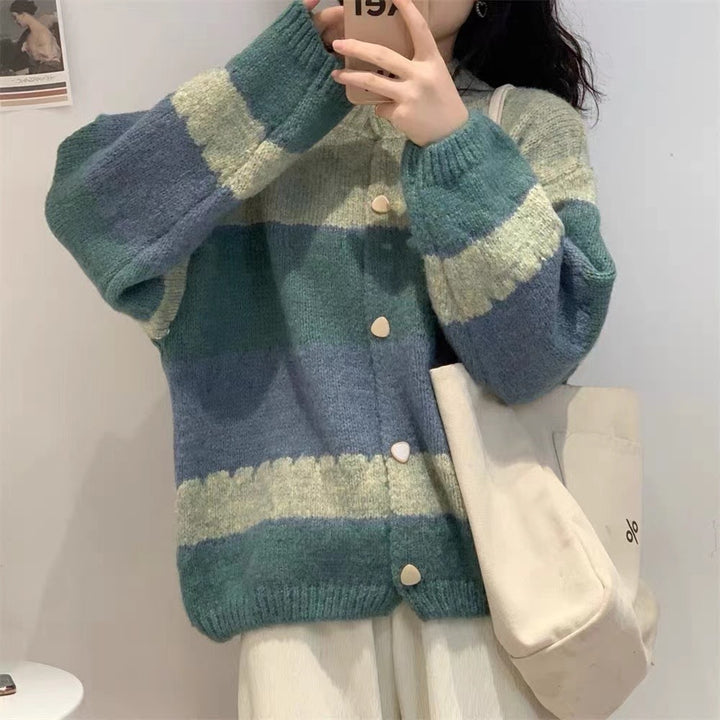 Kvinnes Fasjonabel Strikket Cardigan med Mønstrete Design Skjora