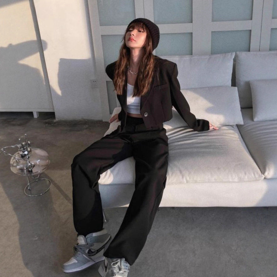 Kvinne Elegant og Moderne Blazer-Bukse Sett Skjora
