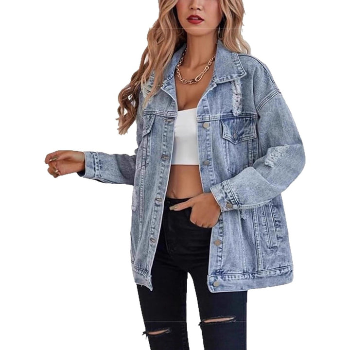 Kvinners oversized denimjakke med fashionable ripped detaljer Skjora
