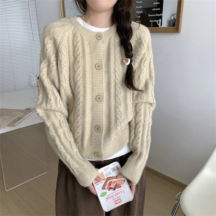 Damer chunky strikk cardigan med kabelmønster og vide ermer Skjora