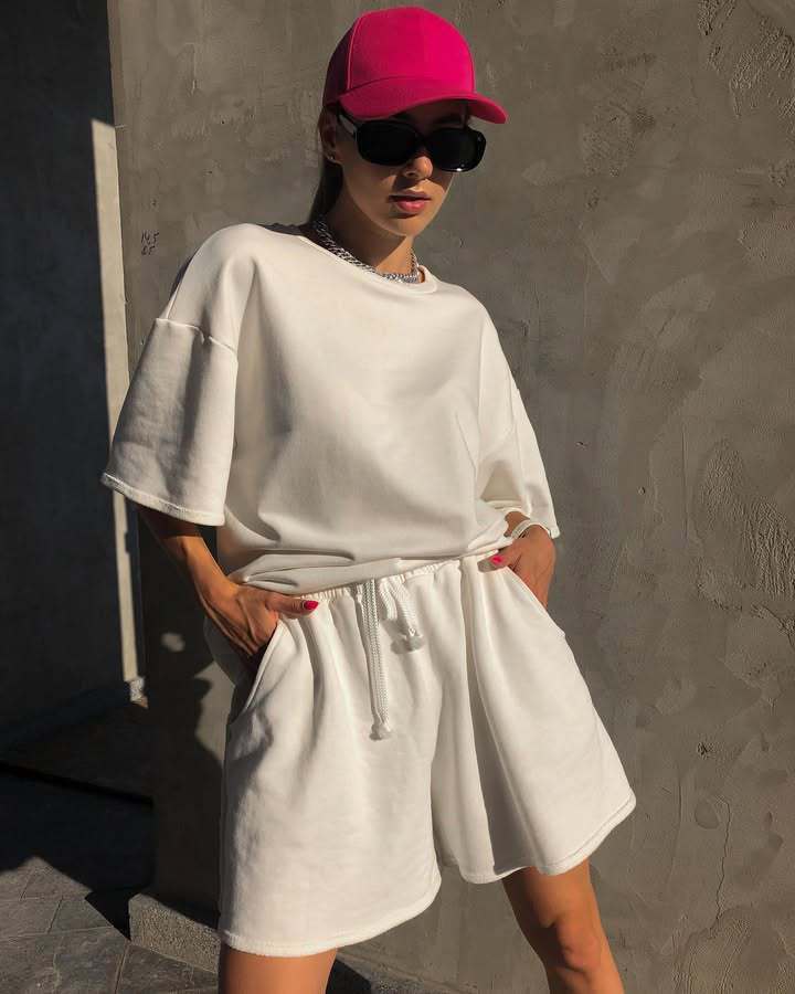 Kvinner Oversized T-skjorte og shorts sett Skjora