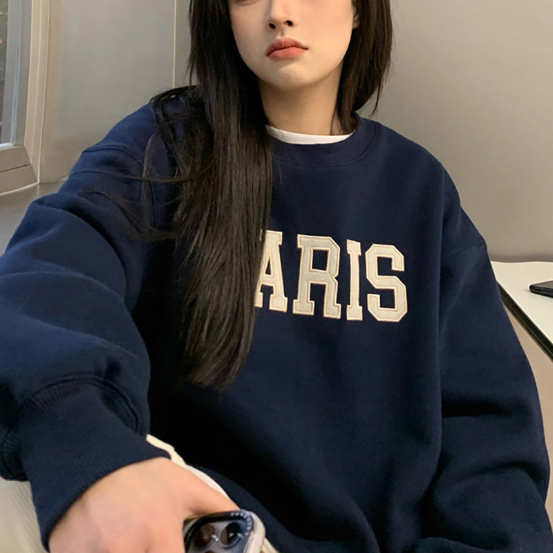 Dame avslappet sweatshirt med distinkte bokstaver Skjora