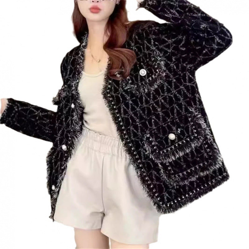 Kvinne Fluffy Cardigan med elegante knappdetaljer og dekorativ kant Skjora