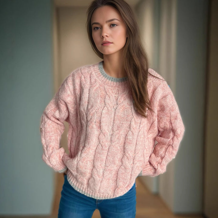 Damer chunky strikkegenser med kabeldesign og generøs fall Skjora