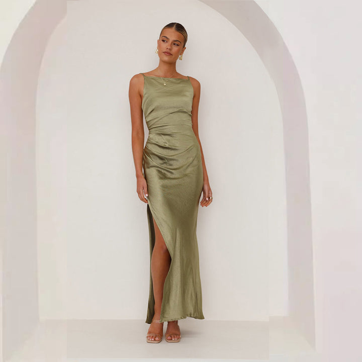 Kvinnelig Elegant Satin Maxi Kjole med Side Splitt og Slanke Spagettistropper