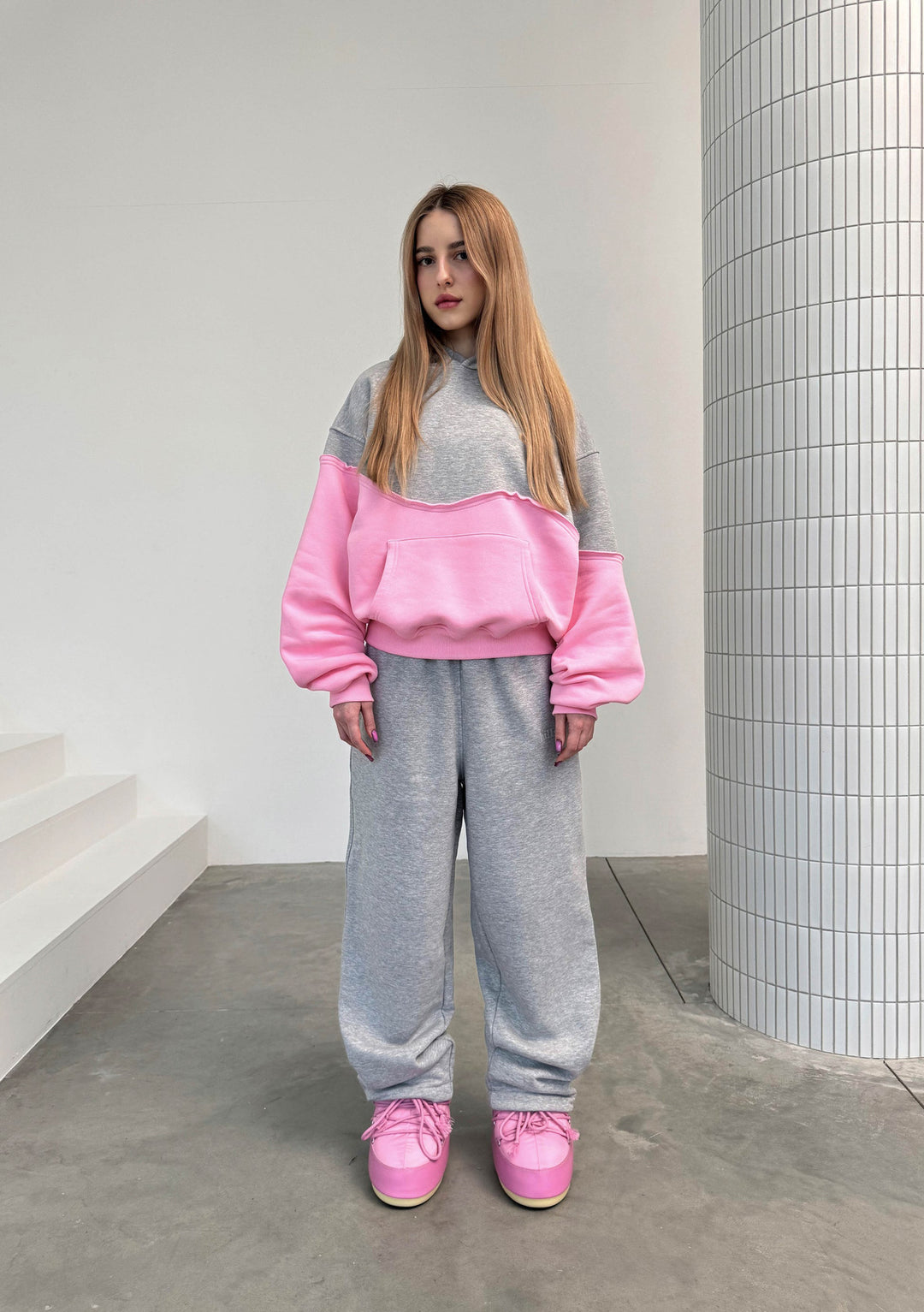 Dame sportiv loungewear-set med moderne design Skjora