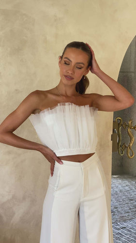 Dame cropped top med transparente volangdetaljer Skjora