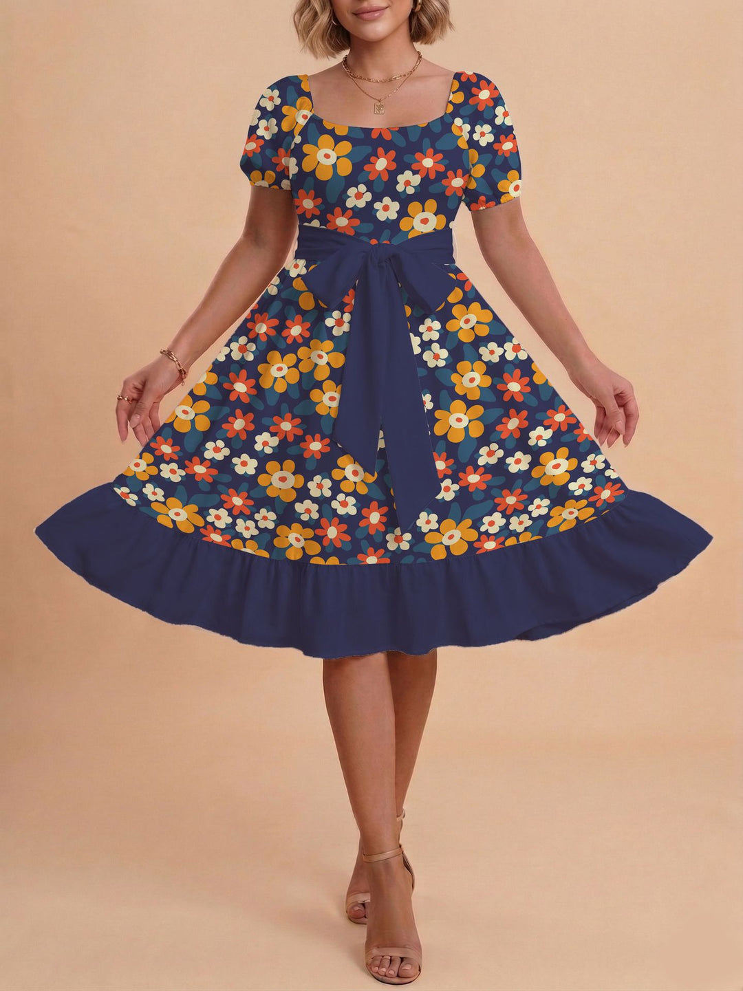 Damen Verspieltes Maxikleid mit Bärenmuster und taillierbarem Band Skjora