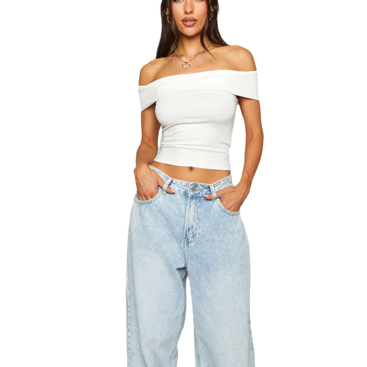 Dame Off-Shoulder Crop-Top laget av elastisk materiale med figurskapende design Skjora