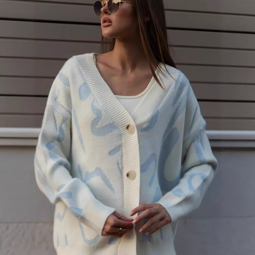 Kvinnens koselige cardigan med elegant mønster Skjora