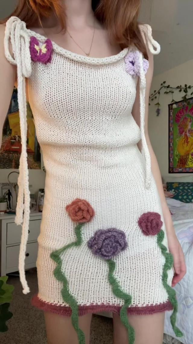 Damer heklet sommerkjole med florale applikasjoner Skjora