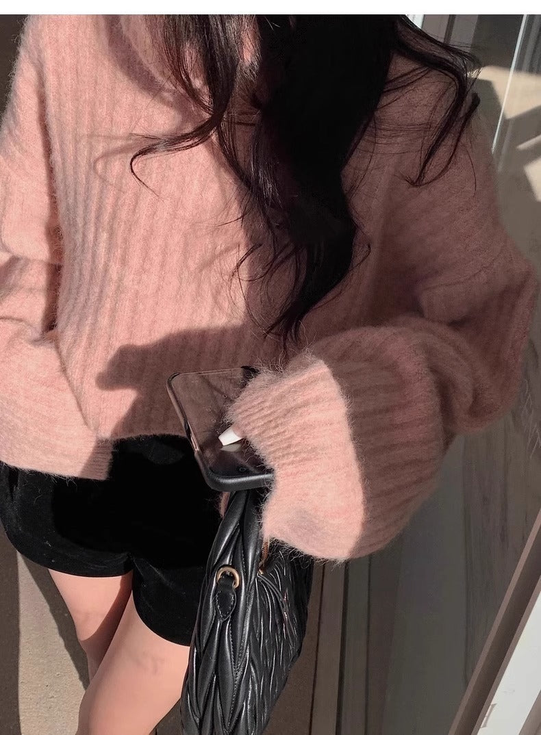 Kvinnes Cozy Turtleneck Genser med Teksturert Strikkemønster Skjora